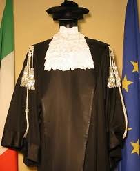 Italian laywer toga